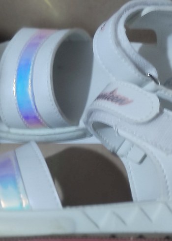 Beyaz Cırt Cırtlı Kız Sandalet - Görsel 2