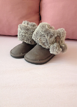 H&M bebek bot