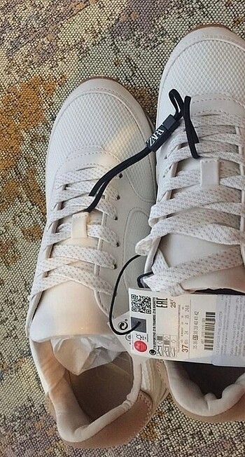 Zara Krem Spor Ayakkabı