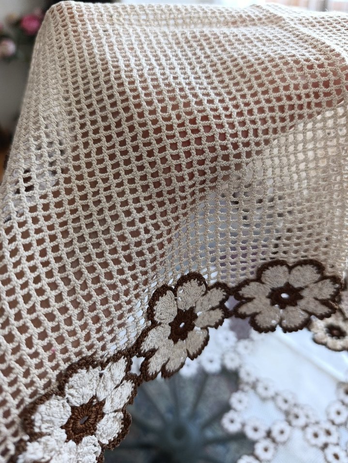 Çiçek Motifli El işi Dantel Örtü Seti - Görsel 2