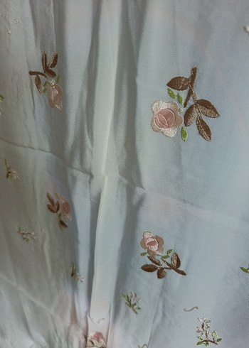 İpek üzerine Nakışlı Beyaz Pastel fiskos Masa Örtüsü - Görsel 8