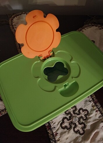 Tupperware ıslak mendil kutusu