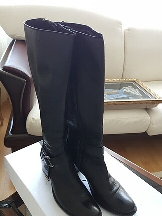 Siyah çizme 