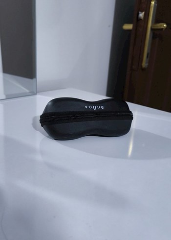 Şeffaf Siyah Minimalist Kadın Gözlüğü - Görsel 5