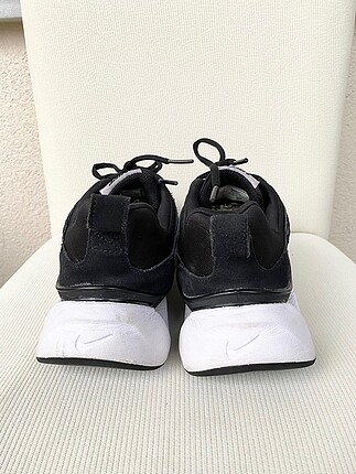 38.5 Beden siyah Renk Nike Ryz 365