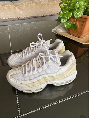 36,5 Beden Orjinal Nike Air Max 95