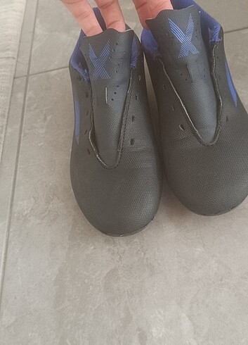 34 Beden siyah Renk Adidas 34 numara krampon 