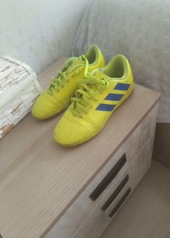 33 numara Adidas halısaha ayakkabı orjinal  - Görsel 2