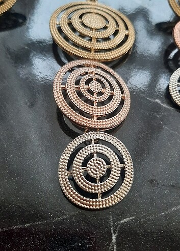 Beden altın Renk Üç renkli kolye küpe set