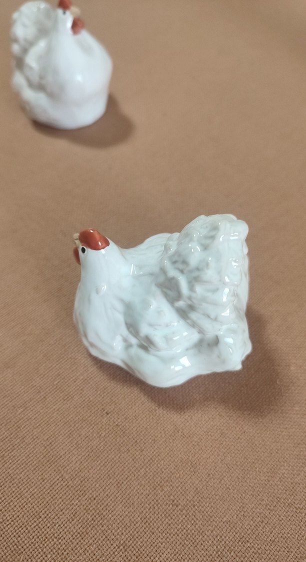 Beyaz Seramik Tavuk Figürleri - Görsel 2