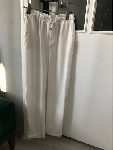 Beyaz keten pantalon