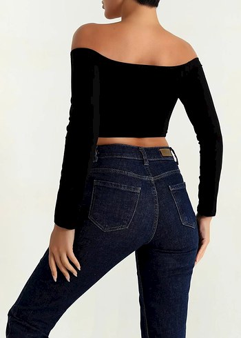 s Beden Siyah Madonna Yaka Uzun Kollu Mini Crop Top