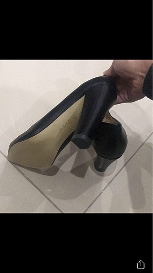 40 Beden Siyah Topuklu Ayakkabı