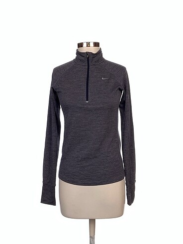 Nike Sweatshirt %70 İndirimli.