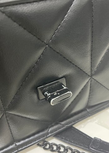 Zincir Detaylı Siyah Deri Kadın Çanta - Görsel 3