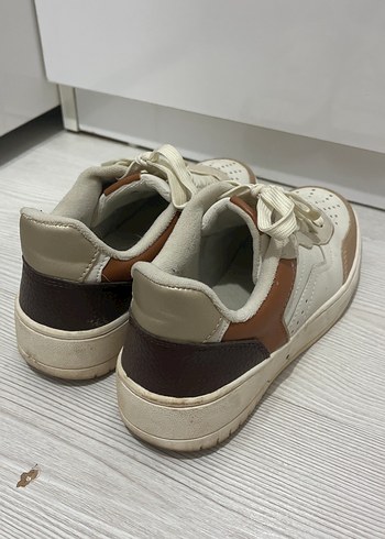 Stradivarius Bej Bağcıklı Kadın Spor Ayakkabı