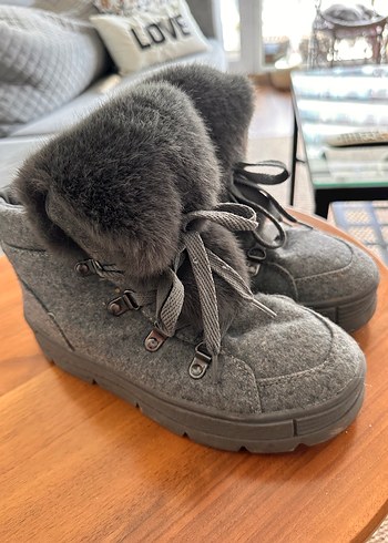 Gri Yün Kürklü Kadın Dolgu Topuk Bot - Görsel 6