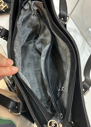  Beden siyah Renk Michael Kors Siyah Deri Kadın Çanta