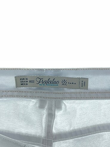 36 Beden beyaz Renk Zara Jean / Kot %70 İndirimli.