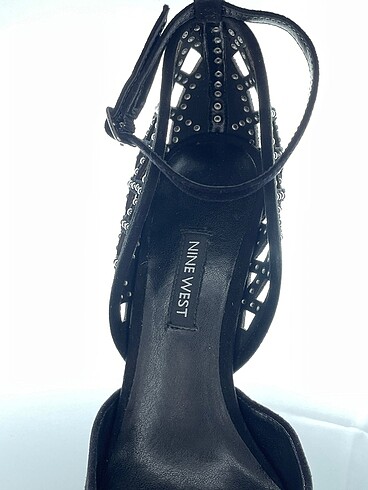 38 Beden siyah Renk Nine West Stiletto %70 İndirimli.