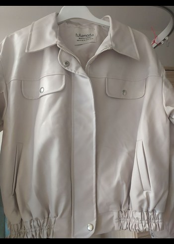 Kadın Beyaz Deri Düğmeli Ceket - Görsel 2