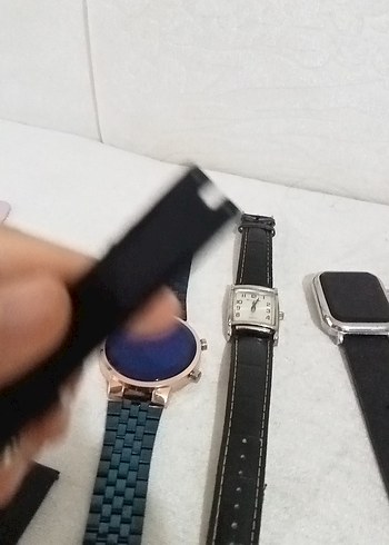 Guess Kadın Çok Renkli Minimalist Bilek Saatleri