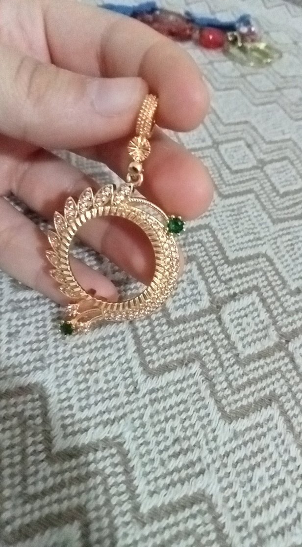 Yılan Desenli Zincir Detaylı Altın Renkli Kolye Ucu - Görsel 4