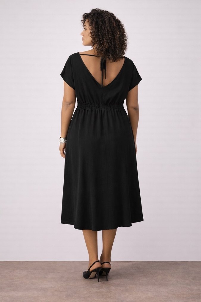 Düğmeli V Yaka Siyah Uzun Keten Elbise - Görsel 2