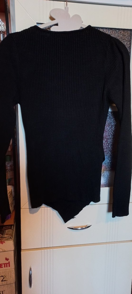 Siyah V Yaka Triko Kadın Kazak - Görsel 5