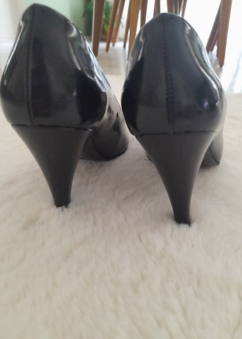 38 Beden Parlak Siyah Stiletto Topuklu Kadın Ayakkabı