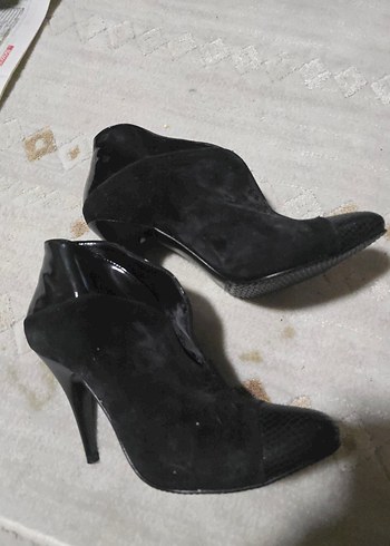 Siyah Süet Stiletto Topuklu Yılan Desenli Bot
