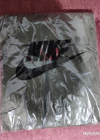 Nike esofman takımı