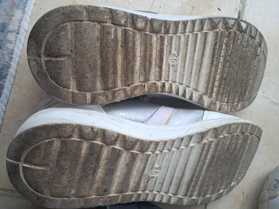 Beyaz Bağcıklı Kadın Spor Ayakkabı - Görsel 3