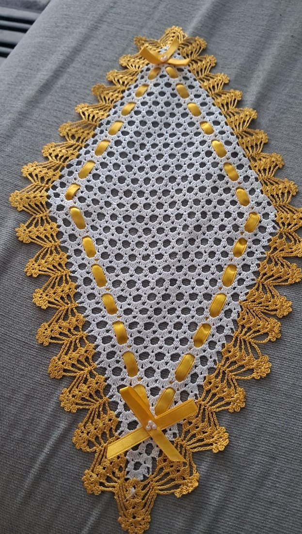 Sarı Kurdela Detaylı Bohem Dantel Örtü - Görsel 2