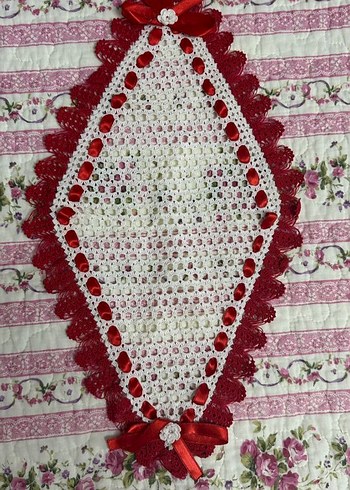 Kırmızı Kurdele Detaylı El Örgüsü Dantel - Görsel 2