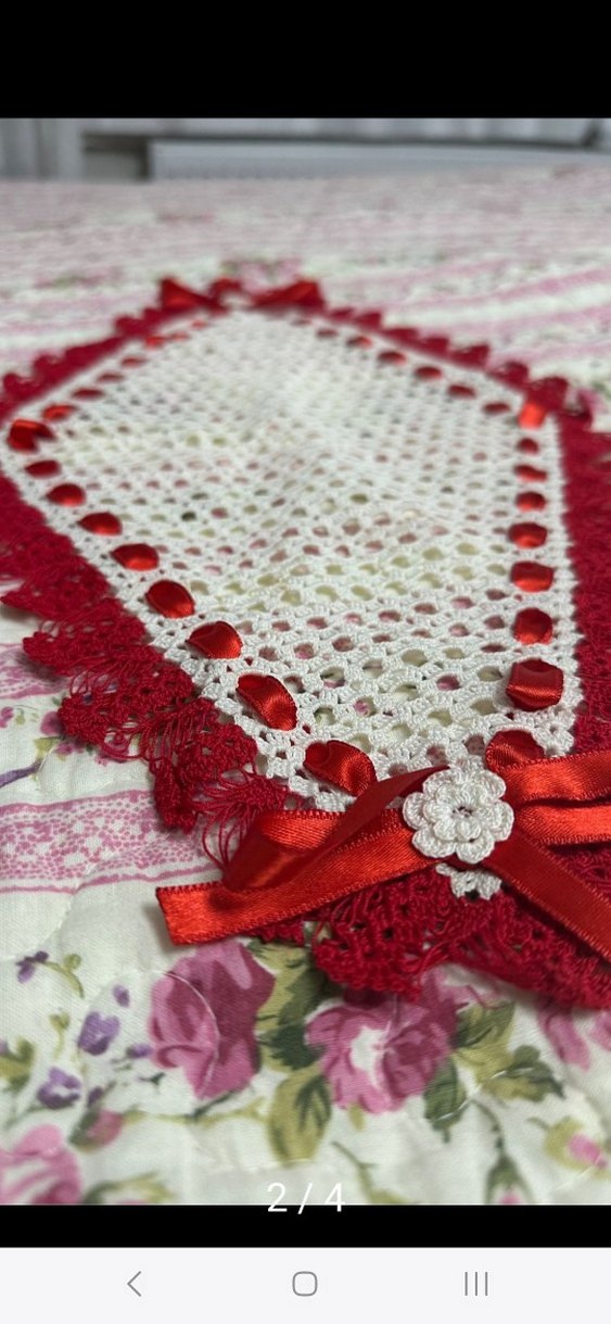 Kırmızı Kurdele Detaylı El Örgüsü Dantel - Görsel 3