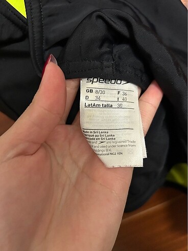34 Beden SPEEDO MAYO