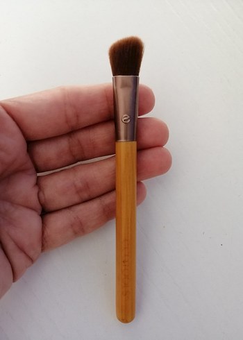 Ecotools far ve kapatıcı fırçası - Görsel 8