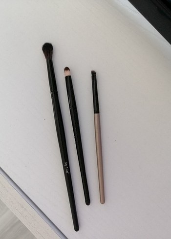 Eyeliner far fırçası