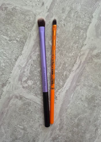 real techniques far ve dudak fırçası - Görsel 3