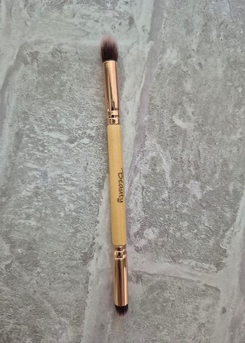 Bej Parlak Makyaj Fırçası - Görsel 3