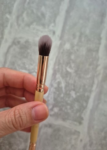 Bej Parlak Makyaj Fırçası - Görsel 5