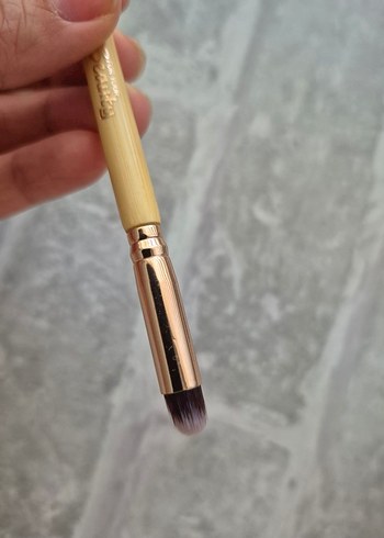 Bej Parlak Makyaj Fırçası - Görsel 6