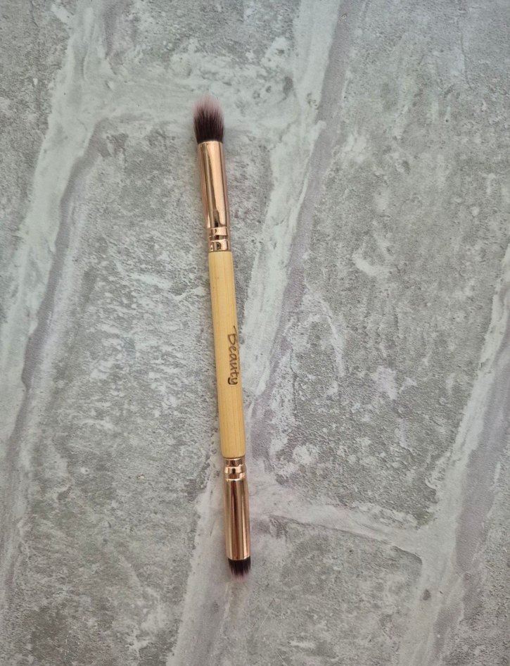 Bej Parlak Makyaj Fırçası - Görsel 4