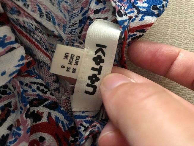 Koton markalı yanlarından cepli etek - Görsel 4