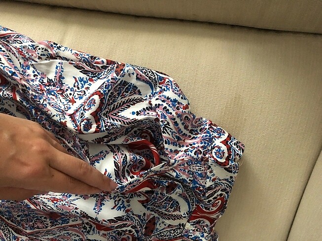 Koton markalı yanlarından cepli etek - Görsel 6