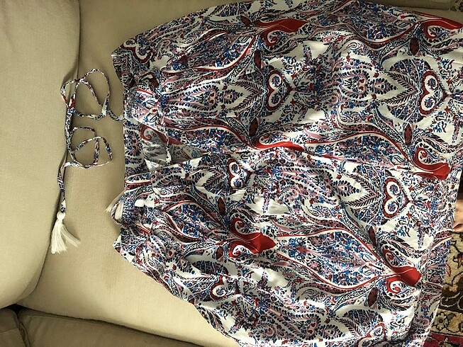 Koton markalı yanlarından cepli etek - Görsel 7