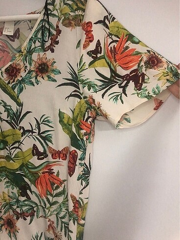 H&M markalı desenli bluz - Görsel 4