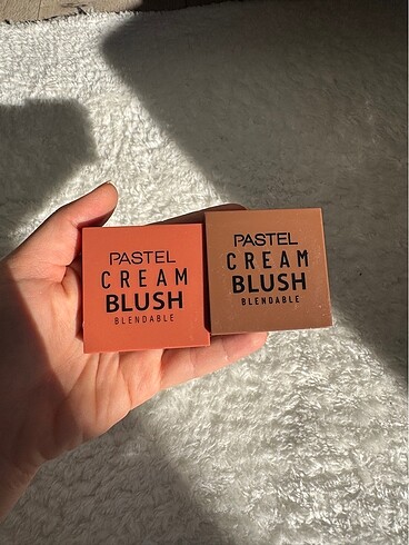 Pastel Pastel krem allıklar