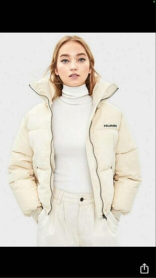 Bershka Mont